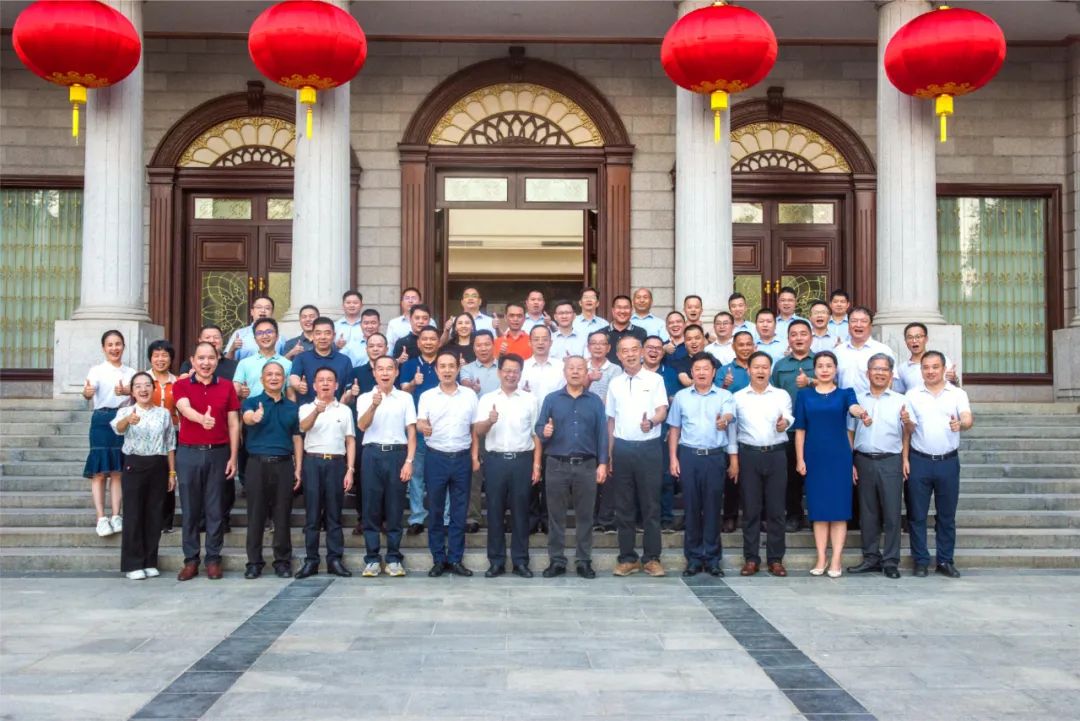威華集團(tuán)助力“我的家鄉(xiāng)我建設(shè)”平遠(yuǎn)縣熱柘鎮(zhèn)鄉(xiāng)賢回鄉(xiāng)考察活動順利舉行！